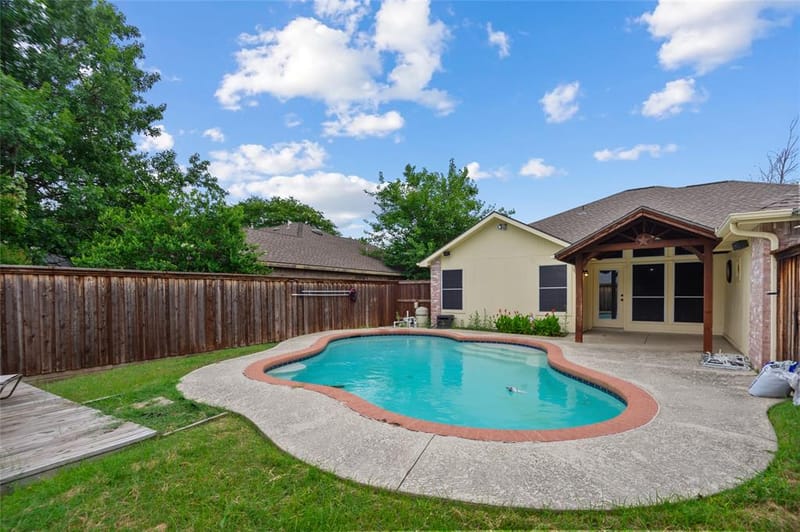 2726 Crosslands Drive, Garland TX 75040 - Photo 20