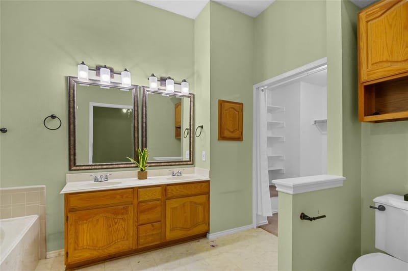 2726 Crosslands Drive, Garland TX 75040 - Photo 15
