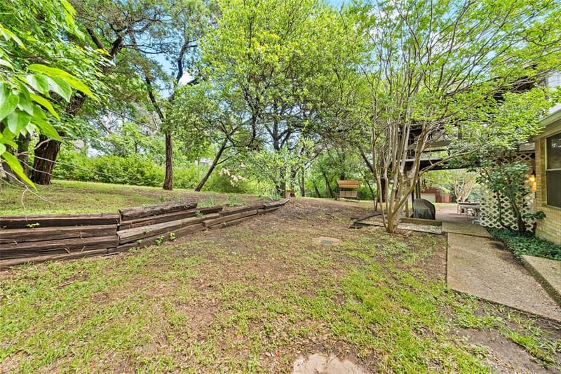 9547 Brookhollow Drive, Woodway TX 76712 - Photo 23