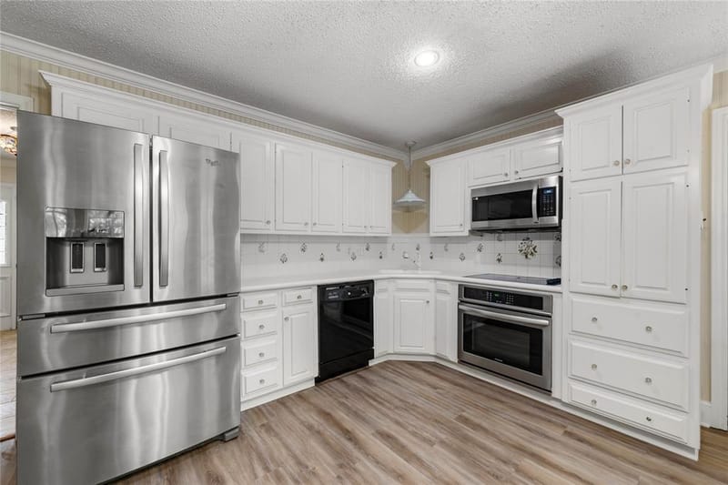 9547 Brookhollow Drive, Woodway TX 76712 - Photo 6
