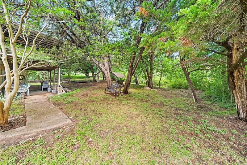 9547 Brookhollow Drive, Woodway TX 76712 - Photo 22