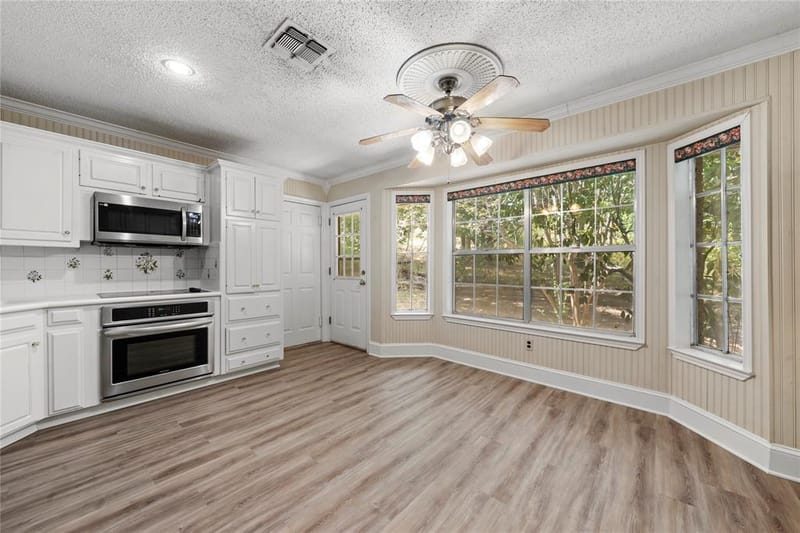 9547 Brookhollow Drive, Woodway TX 76712 - Photo 7
