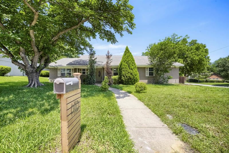 917 Stratford Drive, Bedford TX 76021