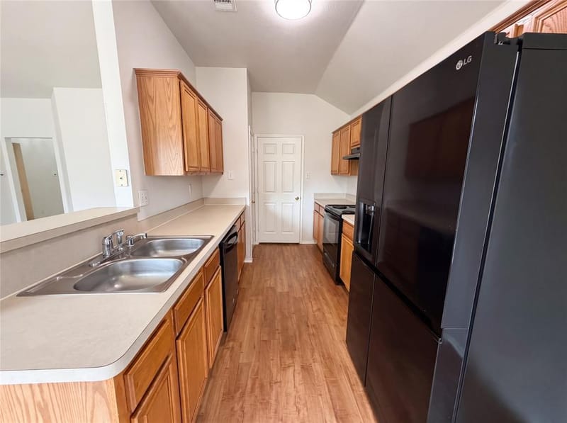 5432 Nuthatch Street, Dallas TX 75236 - Photo 2