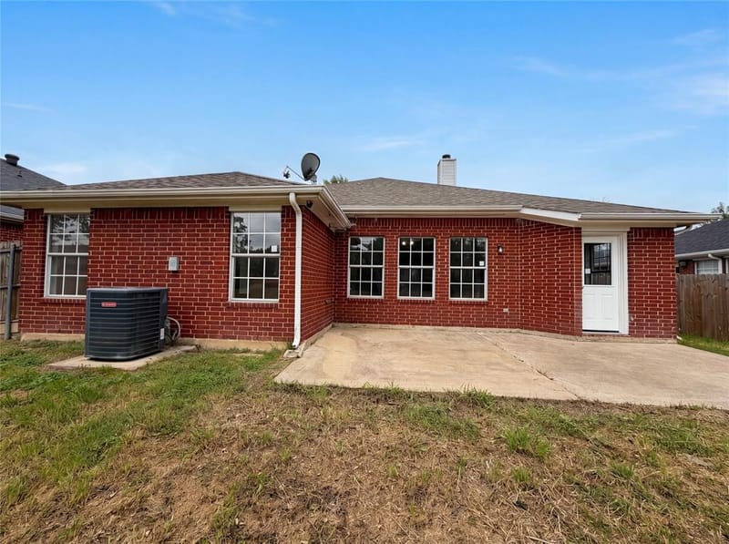 5432 Nuthatch Street, Dallas TX 75236 - Photo 5