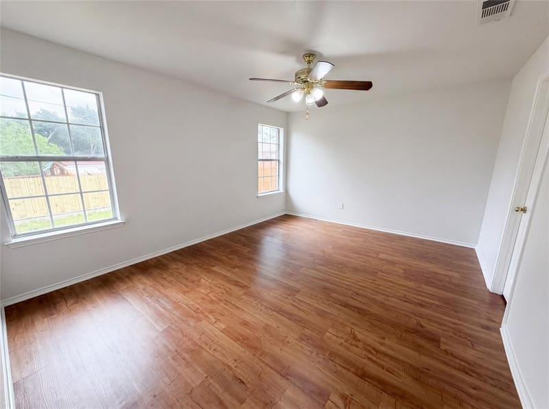 5432 Nuthatch Street, Dallas TX 75236 - Photo 4