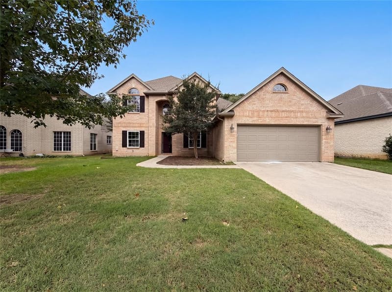 6218 Kingswood Drive, Arlington TX 76001