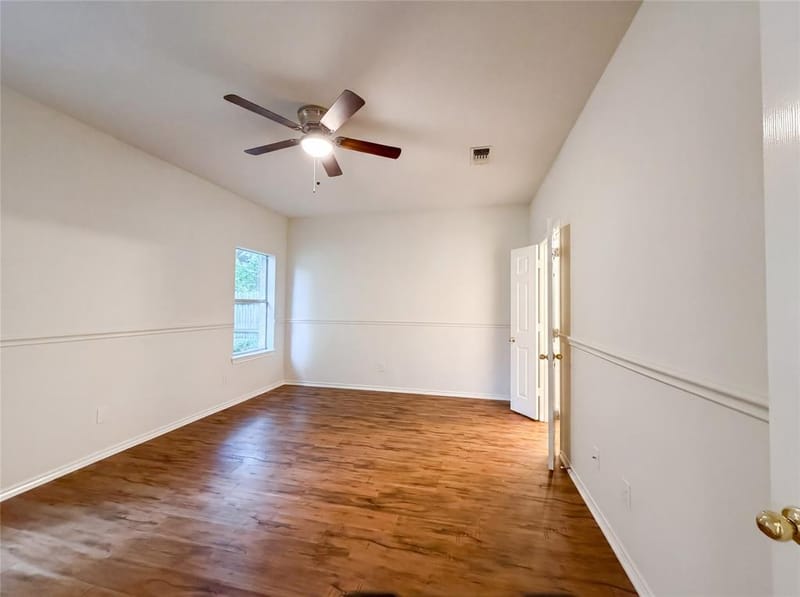 6218 Kingswood Drive, Arlington TX 76001 - Photo 14