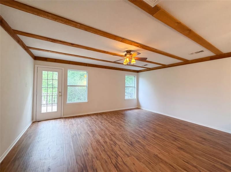 6218 Kingswood Drive, Arlington TX 76001 - Photo 11