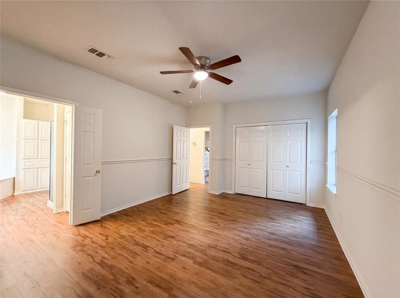 6218 Kingswood Drive, Arlington TX 76001 - Photo 4