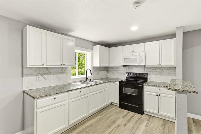 4105 Balch Drive, Dallas TX 75216 - Photo 4