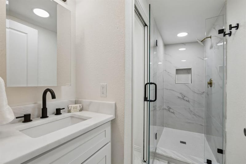 806 N Ruddell Street, Denton TX 76209 - Photo 11