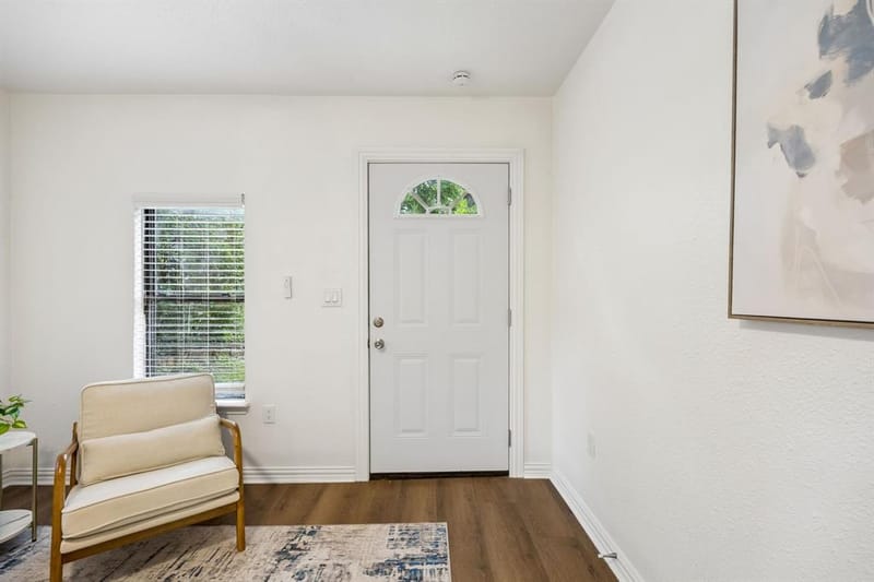 806 N Ruddell Street, Denton TX 76209 - Photo 4