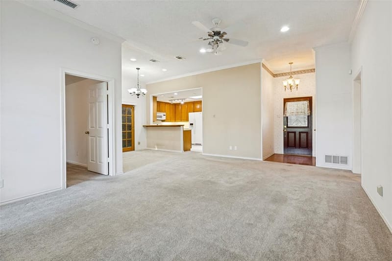 2713 Laurel Oaks Drive, Garland TX 75044 - Photo 6
