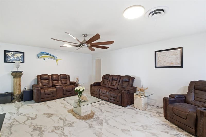 1001 NW 11th Street, Mineral Wells TX 76067 - Photo 13