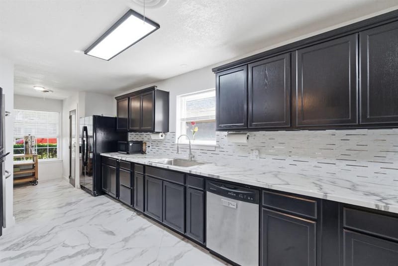 1001 NW 11th Street, Mineral Wells TX 76067 - Photo 8