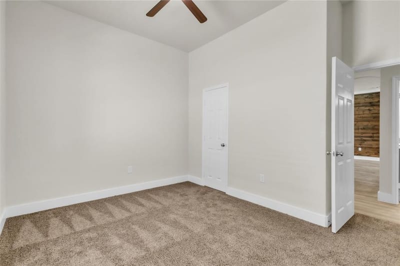 407 Henderson Street, Bonham TX 75418 - Photo 10