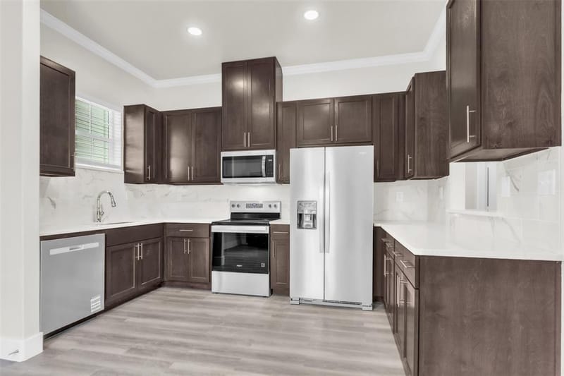 407 Henderson Street, Bonham TX 75418 - Photo 8
