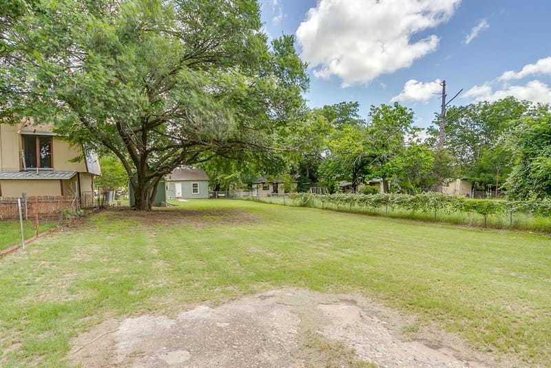 418 E Akard Street, Weatherford TX 76086 - Photo 28