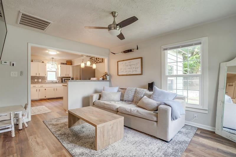 418 E Akard Street, Weatherford TX 76086 - Photo 5