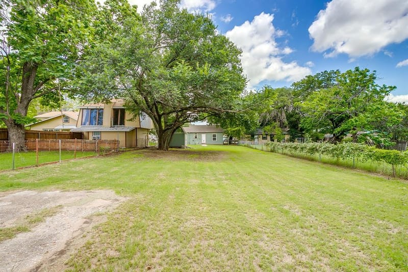 418 E Akard Street, Weatherford TX 76086 - Photo 29
