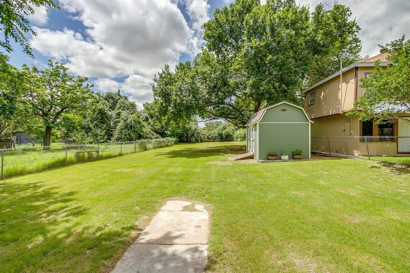 418 E Akard Street, Weatherford TX 76086 - Photo 25