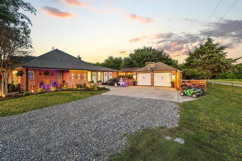 981 County Road 4918, Trenton TX 75490 - Photo 10