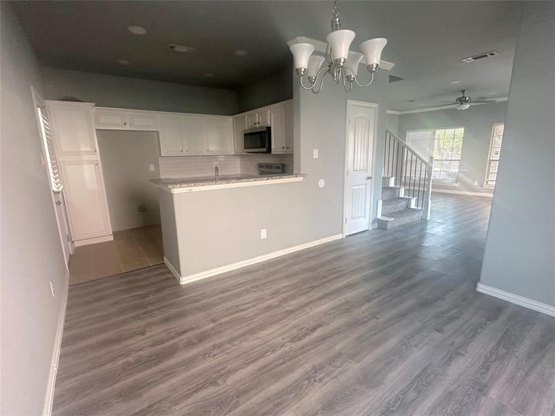 2349 Homewood Lane, Grand Prairie TX 75050 - Photo 8