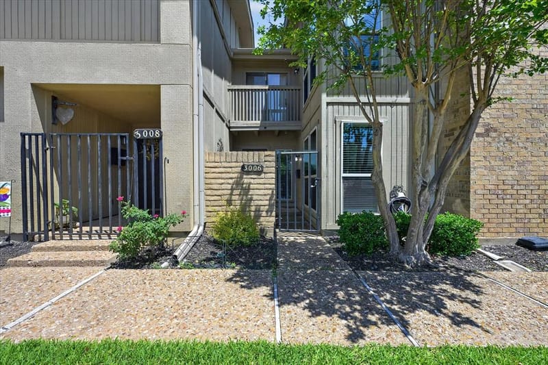 3006 Wayside Drive, Bedford TX 76021