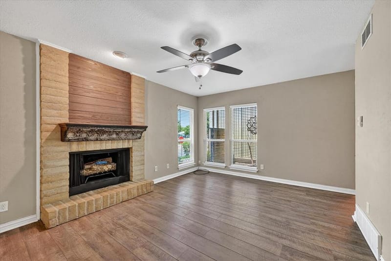 3006 Wayside Drive, Bedford TX 76021 - Photo 5
