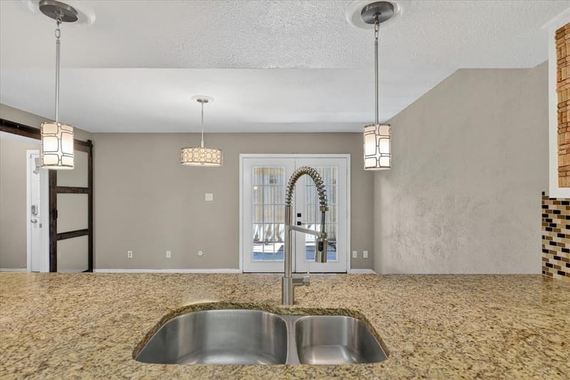3006 Wayside Drive, Bedford TX 76021 - Photo 8