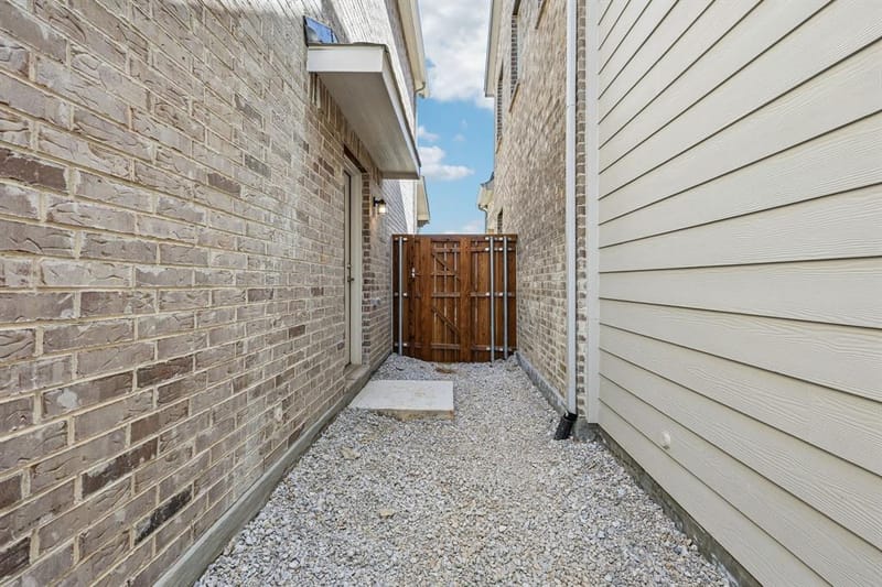 2733 Kobuk Drive, Corinth TX 76210 - Photo 28