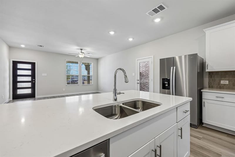 2733 Kobuk Drive, Corinth TX 76210 - Photo 14