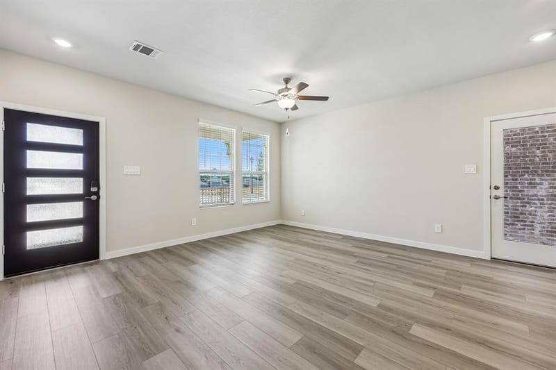 2733 Kobuk Drive, Corinth TX 76210 - Photo 8