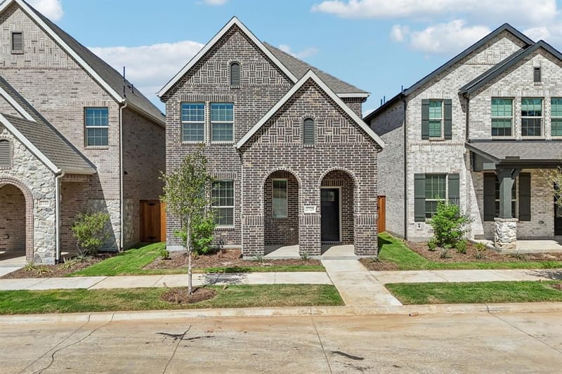2729 Kobuk Drive, Corinth TX 76210