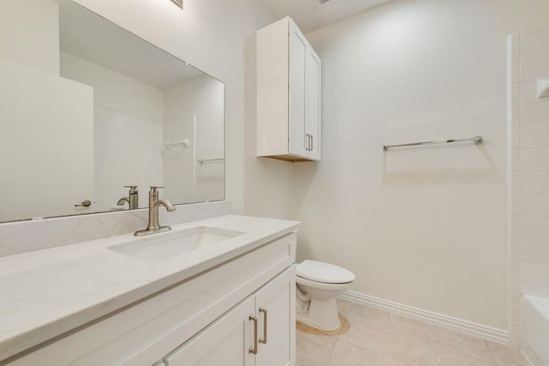 233 Heritage Hill Drive, Lewisville TX 75067 - Photo 16