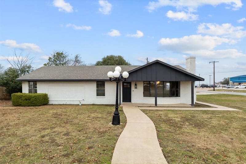 312 E Cottonwood Street, Leonard TX 75452 - Photo 2