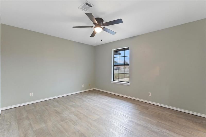 312 E Cottonwood Street, Leonard TX 75452 - Photo 17