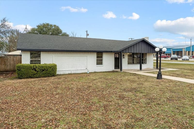 312 E Cottonwood Street, Leonard TX 75452 - Photo 3