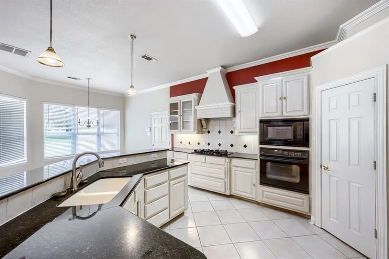 3601 Cliffwood Drive, Alvarado TX 76009 - Photo 10
