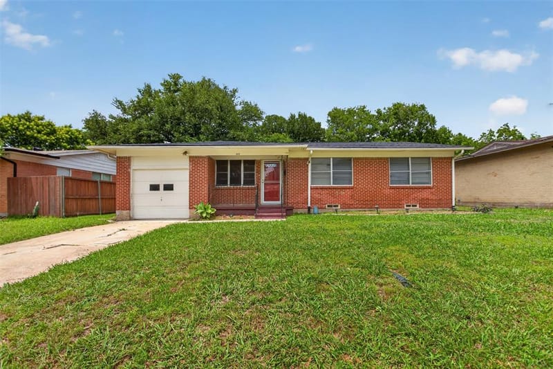 1619 Longview Street, Mesquite TX 75149 - Photo 2