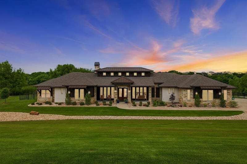 9112 Sirius Lane, Godley TX 76044 - Photo 3