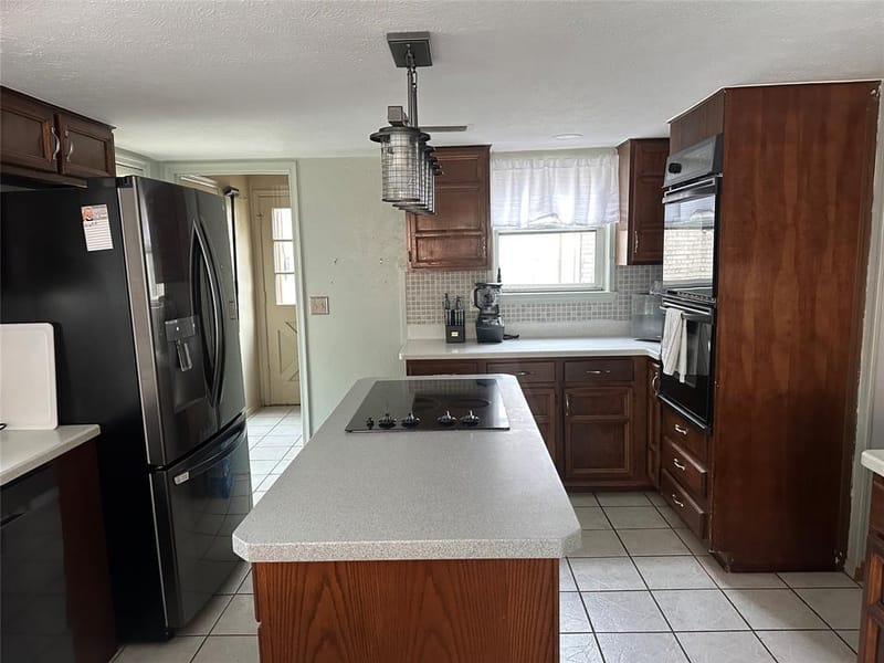 2312 Westbrook Drive, Carrollton TX 75007 - Photo 2