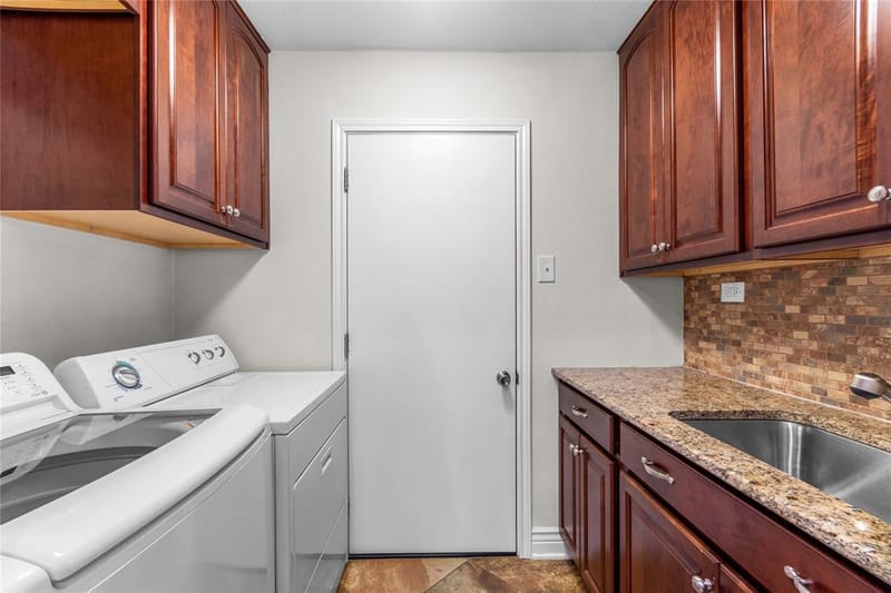 2530 Springhill Drive, Dallas TX 75228 - Photo 14