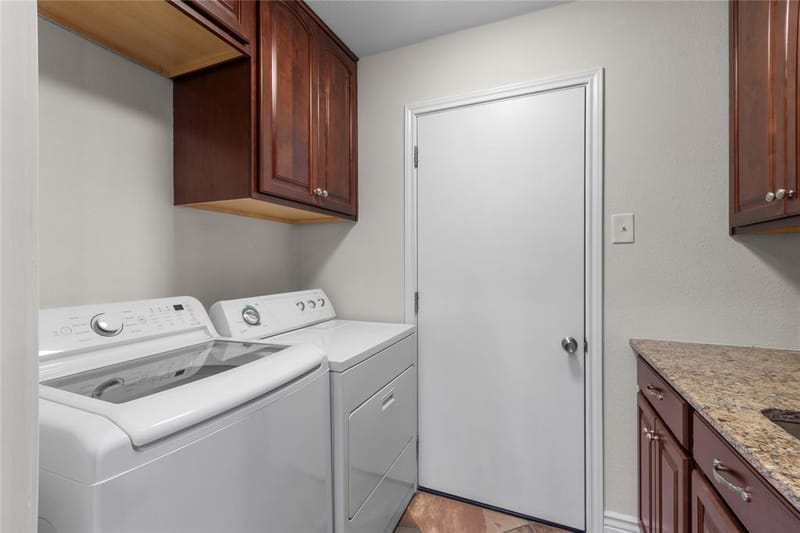 2530 Springhill Drive, Dallas TX 75228 - Photo 15