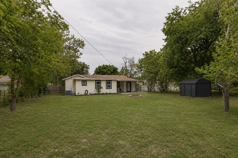 5113 Nadine Drive, Haltom City TX 76117 - Photo 15