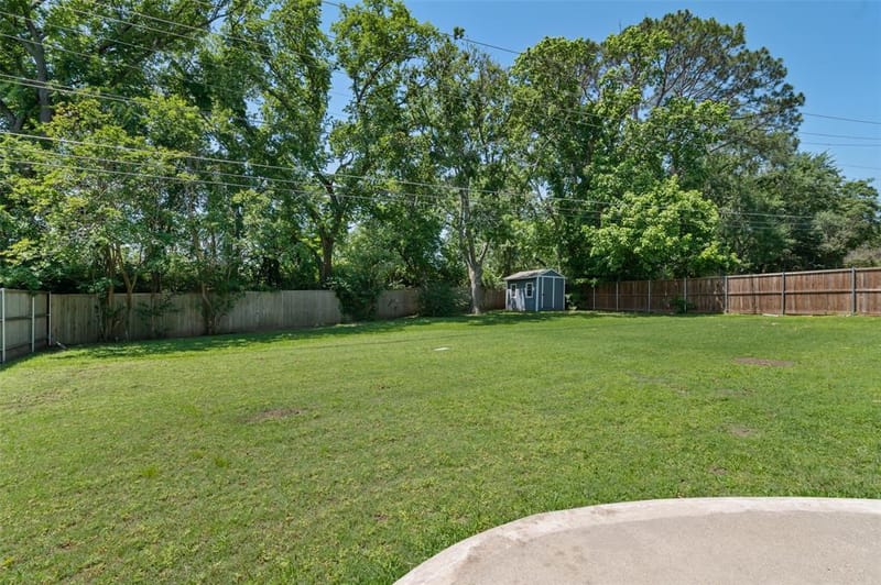 2202 Foxcroft Circle, Denton TX 76209 - Photo 25