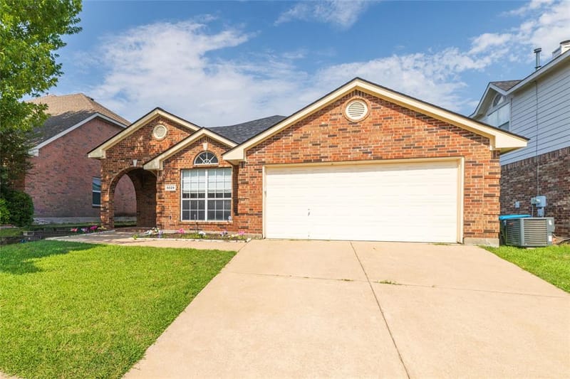 5029 Skymeadow Drive, Fort Worth TX 76135 - Photo 6