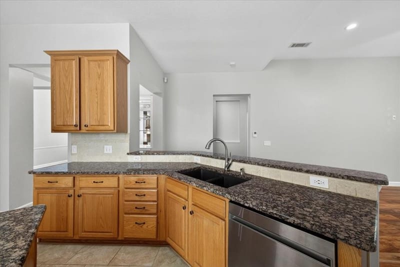 913 Chapel Drive, Denton TX 76205 - Photo 23