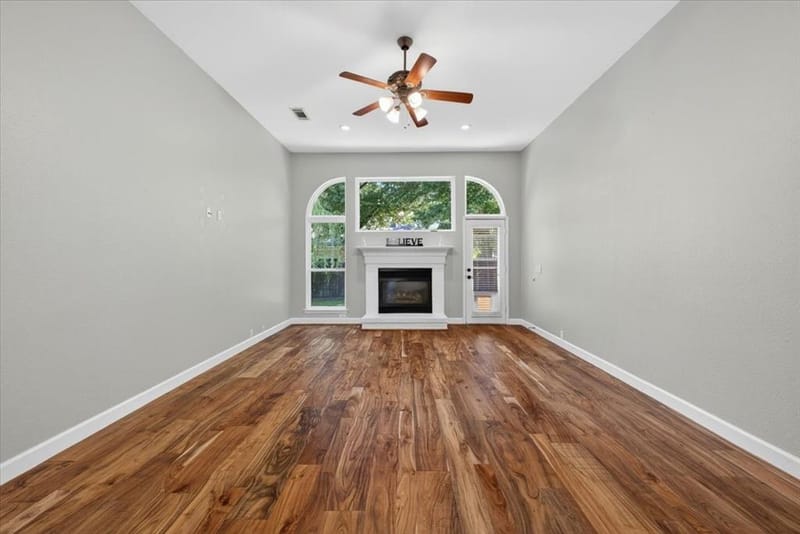 913 Chapel Drive, Denton TX 76205 - Photo 8